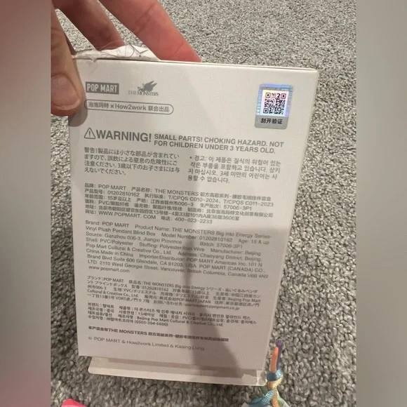 LABUBU AUTHENTIC MONSTERS BIG INTO ENERGY "LOVE" - Picture 6 of 6